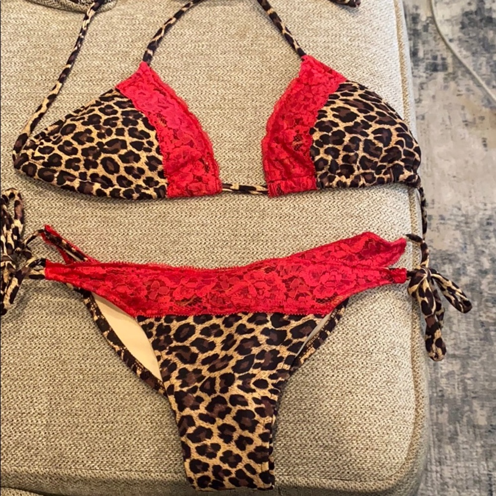 Leopard bikini